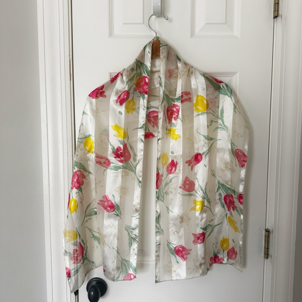 Vintage silky lightweight floral scarf - tulips